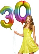 Regenboog cijfer ballon 30 helium gevuld.