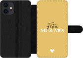 Bookcase Geschikt voor iPhone 12 Mini telefoonhoesje - 'Future Mr & Mrs' - Trouwen - Spreuken - Quotes - Met vakjes - Wallet case met magneetsluiting