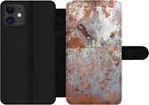 Bookcase Geschikt voor iPhone 11 telefoonhoesje - Metalen - Roest print - Zilver - Met vakjes - Wallet case met magneetsluiting