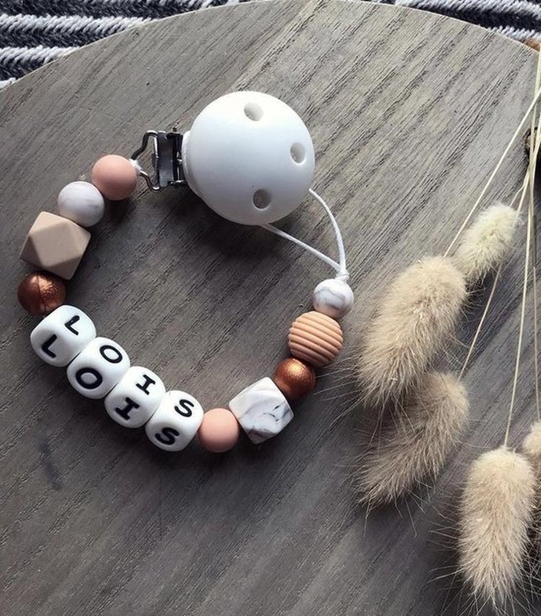 ‘Kraamcadeau slabber met o.a. hydrofiel, speenkoord en wagenspanner | Babyshower | Kraamfeest’. ‘Kraamcadeau slabber met o.a. hydrofiel, speenkoord en wagenspanner | Babyshower | Kraamfeest’.