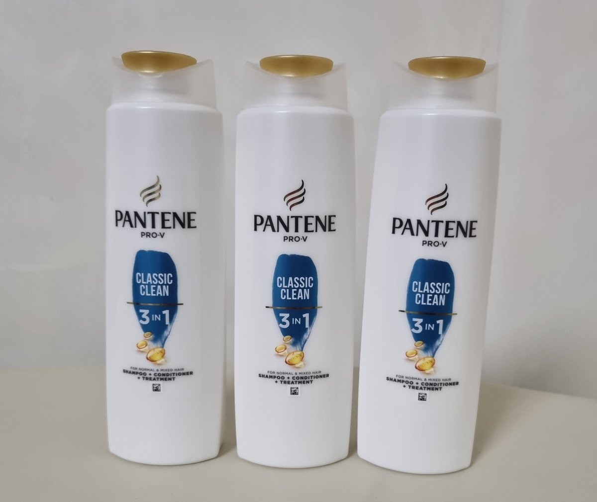 Pantene Pro-V Classic Clean 3-in-1 Shampoo 3x300ml