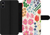 Bookcase Geschikt voor iPhone XS telefoonhoesje - Bloemen - Design - Tulp - Met vakjes - Wallet case met magneetsluiting