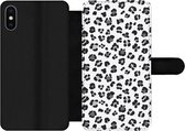 Bookcase Geschikt voor iPhone XS telefoonhoesje - Panterprint - Grijs - Abstract - Met vakjes - Wallet case met magneetsluiting