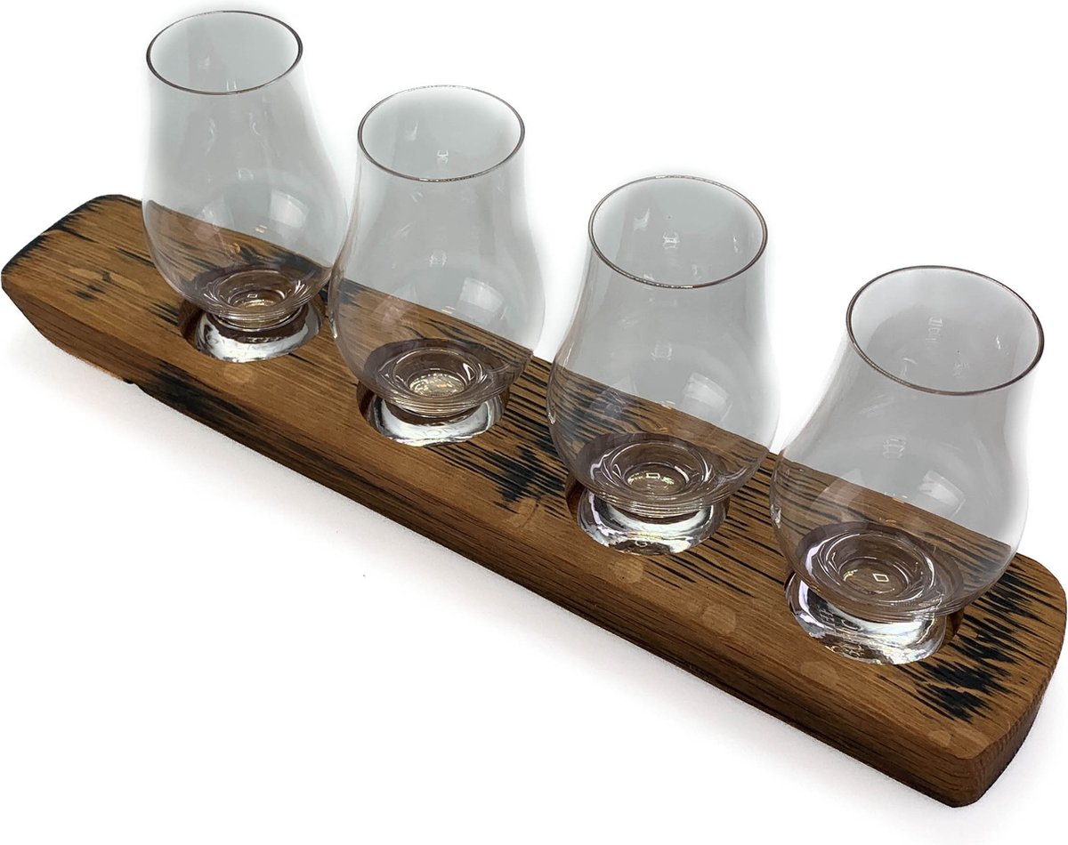 Whiskyglashouder van oude whiskyvaten met 4 Glencairn Whiskyglazen - Darach en Glencairn Crystal Scotland