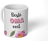 Mok - Koffiemok - Spreuken - Quotes Beste Oma Ooit - Bloemen - Moederdag cadeautje - Oma - Mokken - 350 ML - Beker - Koffiemokken - Theemok - Mok met tekst