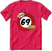 69 Jaar Hoera Verkeersbord T-Shirt | Grappig Verjaardag Cadeau | Dames - Heren | - Roze - XXL