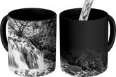 Magische Mok - Foto op Warmte Mok - Zwart-wit beeld van het Nationaal park Krka in Kroatië - 350 ML