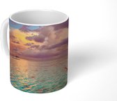 Mok - Bungalow en een zonsondergang bij Moorea in Frankrijk - 350 ML - Beker