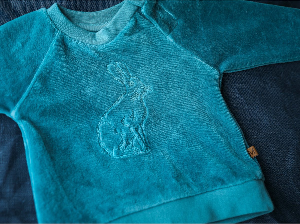 MXM Baby trui- Blauw- velours- Sweater- Katoen- Borduursel- Haas- Turquoise- Maat 68