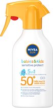 Bol.com Nivea Sun Babies & Kids Sensitive Protect Zonnespray SPF50+ 270 ml aanbieding