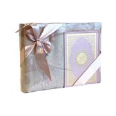 Geschenkset Ravza met een Koran, gebedskleed en tasbih roze