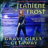 A Grave Girls' Getaway Lib/E: A Night Huntress Novella