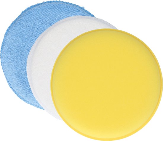 Drie Protecton polijstpads op een rij: een blauwe microvezel pad, een witte pad en een gele spons.