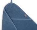 Blauwe badcape van Jollein met een opgestikte label met het Jollein-logo. Gemaakt van 100% badstof katoen.