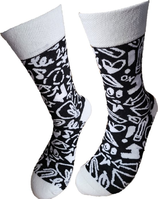 Verjaardag cadeau - Grappige sokken - Zwart Wit Cartoon sokken - Leuke sokken - Vrolijke sokken – Valentijn Cadeau - Luckyday Socks - Cadeau sokken - Socks waar je Happy van wordt – Maat 42-47
