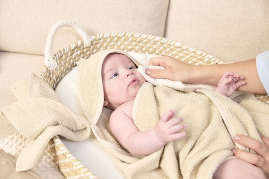 Meyco Baby Popcorn badcape - soft sand - 75x75cm van Meyco Baby — afbeelding 3