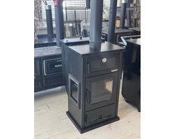 PLT02 Pelletkachel met Oven – Efficiënte Verwarming & Bakfunctionaliteit, 13 kg Capaciteit, 75-80 m², Mat Zwart – Inclusief: schraper, haak en Bakplaat