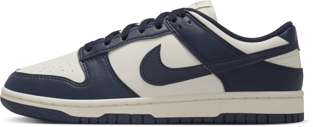 Nike Dunk Low Sneakers Donker Blauw Wit