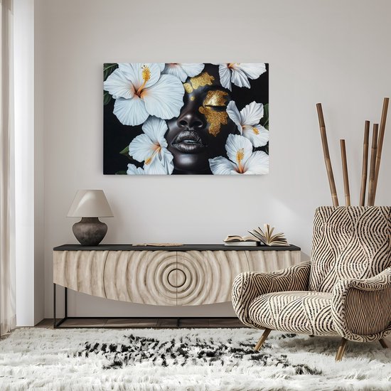 Saammp Canvas Schilderij - Abstract - Afrikaanse Vrouw - Witte Bloemen - 150x100 - Foto op canvas - Wanddecoratie - Muurdecoratie Woonkamer - Slaapkamer decoratie - Canvas Print