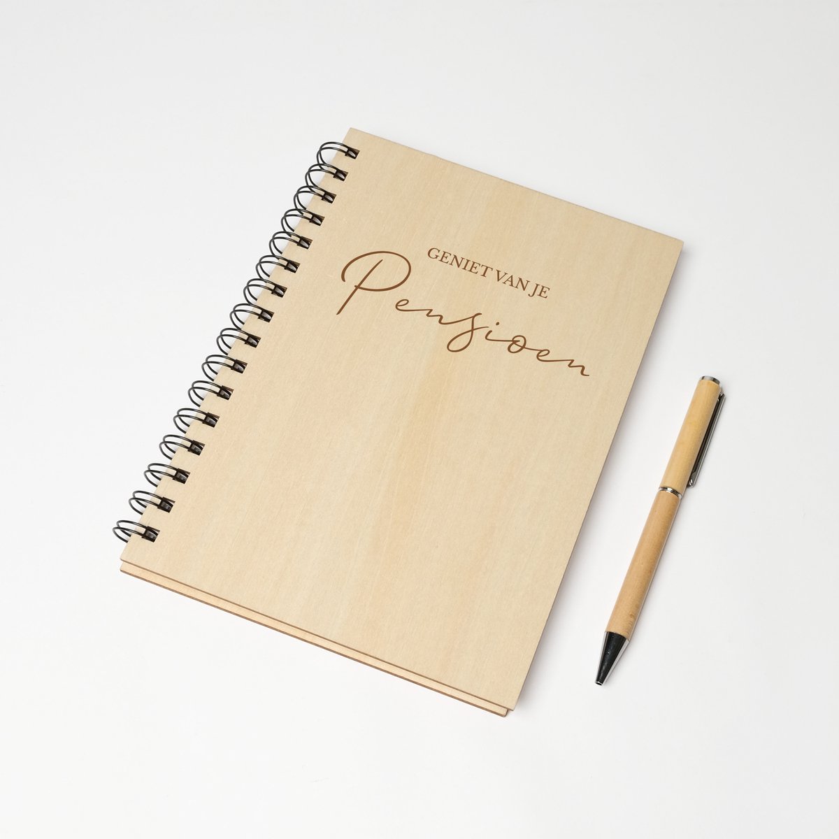 Notitieboek A5 - Luxe balpen - Pensioen - Geniet van je pensioen - Proficiat met je pensioen