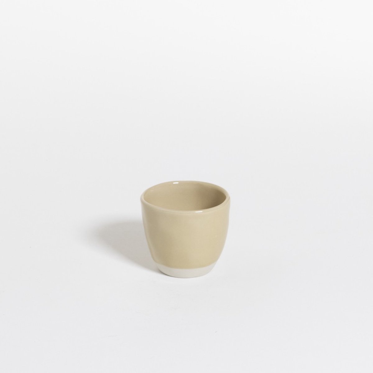 The Table | Atelier - Espressokopje - Cashew - lichtbruin - handgemaakte espressomok - 65 ml