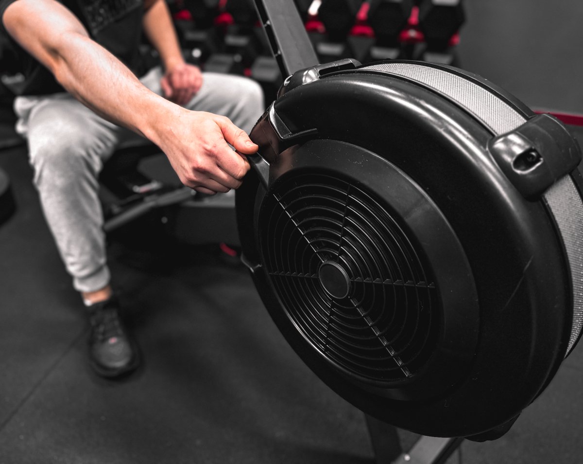 Afbeelding 2 van FitFirst® AirRower | Inklapbare roeitrainer met Apps | Roeimachine voor elke lengte en tot 200KG | Professionele Ergometer | 10 Niveaus Luchtweerstand|