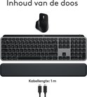 Clavier Logitech MX Keys S gris, repose-poignets noir et souris Logitech MX Master 3S noire.