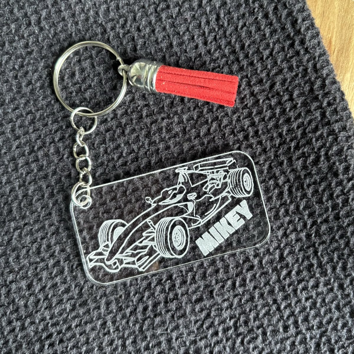 Race auto sleutelhanger met naam - sleutelhanger - F1 - verjaardag - cadeau