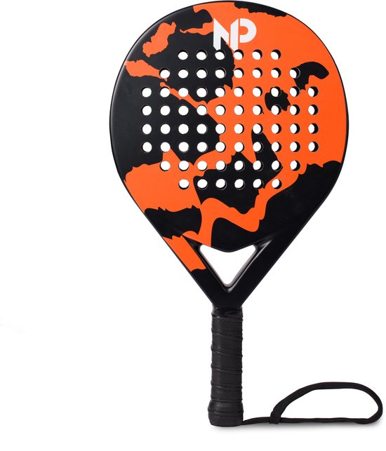 Padelracket met oranje en zwart camouflagepatroon, zwart handvat en polsband.