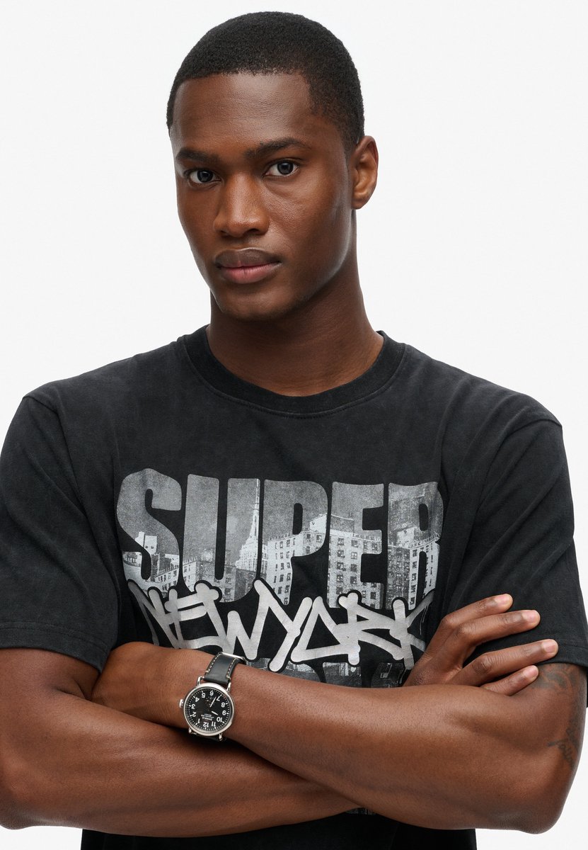 Superdry Photographic Skate Loose T-shirt Met Korte Mouwen L Man Zwart