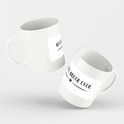 Deux tasses blanches avec le texte 'Beste broer ever' et un petit cœur.