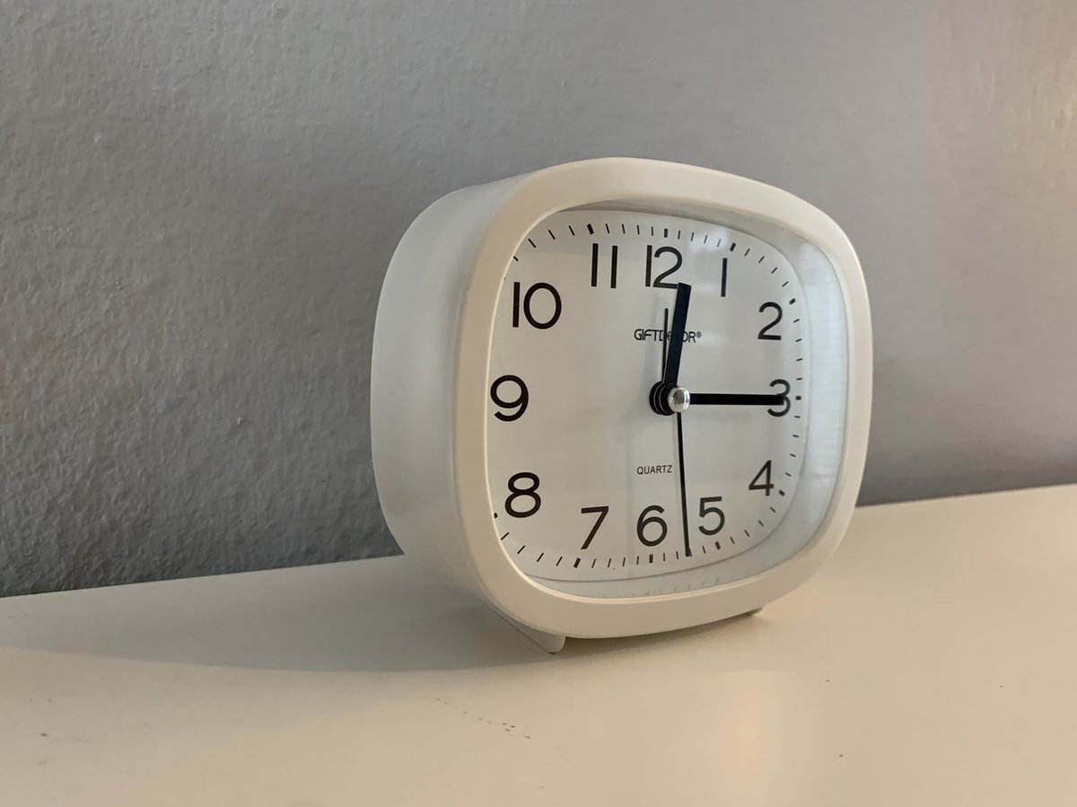 Tafelklok MODENA modern design