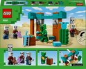 Achterkant LEGO Minecraft-doos: Illagers en groene mob met wapens in woestijn, details van de set en de LEGO Builder app.