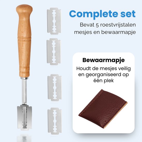 Deegmesje met houten handvat, 4 losse mesjes en bruin lederen opberghoesje. Tekst: 'Complete set'.