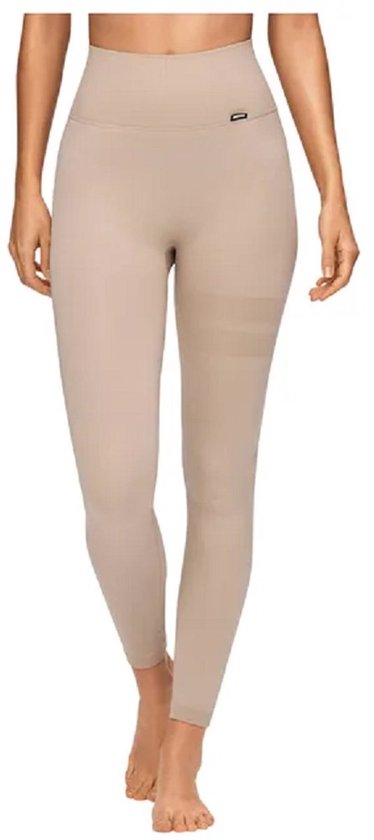 Dames sportlegging in taupekleur met hoge taille en subtiele horizontale banden op de dijen.