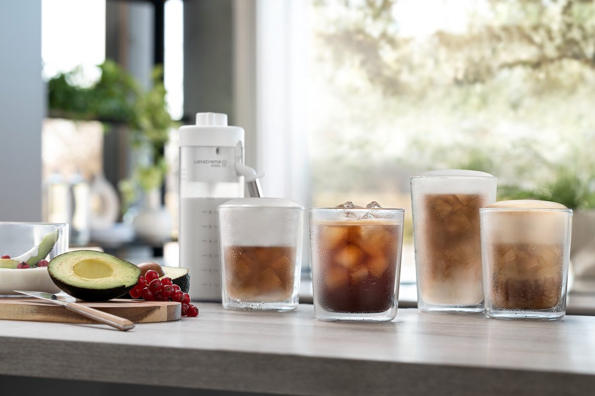 Afbeelding 3 van De'Longhi Eletta Explore ECAM450.86.T - Volautomatische espressomachine - Titanium