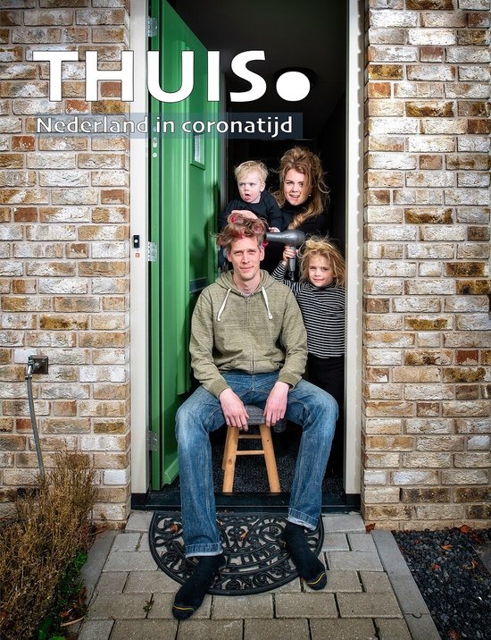 Thuis.