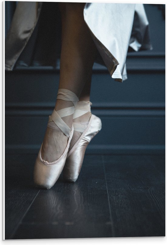 PVC Schuimplaat- Ballerina aan het Dansen op Spitzen - 40x60 cm Foto op PVC Schuimplaat