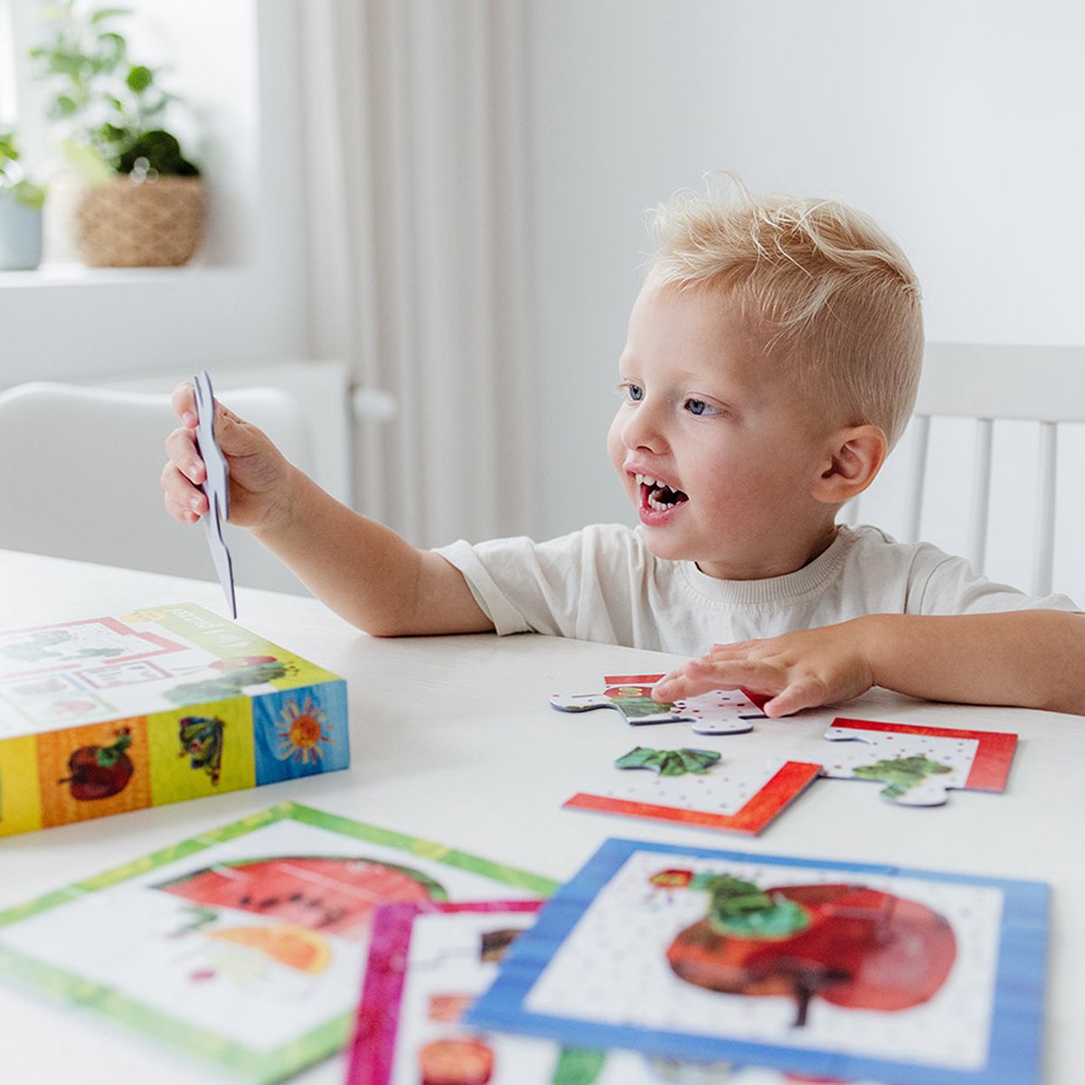Rupsje Nooitgenoeg puzzel 4 in 1 educatief peuter speelgoed - kinderpuzzel 4x6x9x16 stukjes leren puzzelen - cadeautip puzzel 3 jaar en ouder - Bambolino Toys — afbeelding 6