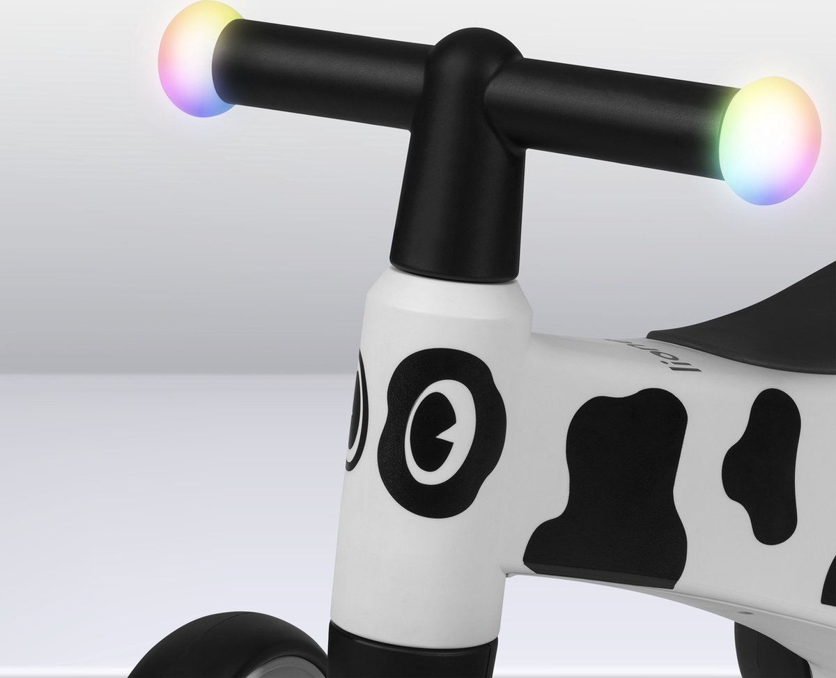 Lionelo Sammy Vélo sans pédales – 4 roues – Poignées lumineuses – Dès 1 an – Selle Lionelo Sammy Vélo sans pédales – 4 roues – Poignées lumineuses – Dès 1 an – Selle