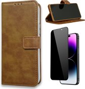 Casemania Hoesje Geschikt voor Apple iPhone 15 Plus Bruin & Privacy Screenprotector- Portemonnee Book Case - Kaarthouder & Magneetlipje