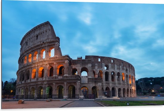 Dibond - Zonsondergang achter Colesseum in Rome, Italië - 105x70 cm Foto op Aluminium (Met Ophangsysteem)