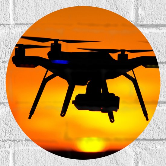 Muursticker Cirkel - Silhouette van Drone bij Zonsondergang - 30x30 cm Foto op Muursticker