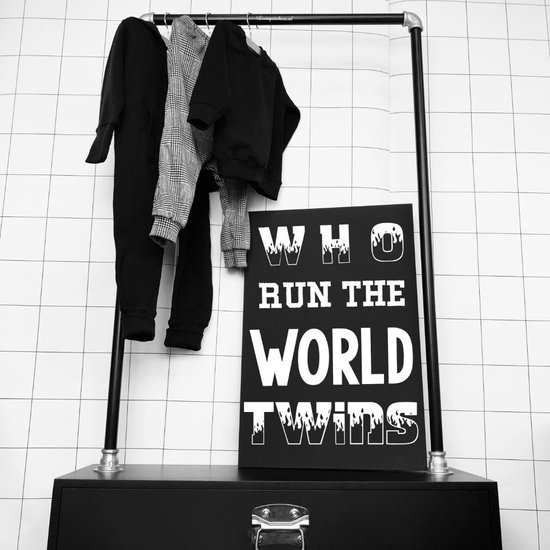 Decoratie bord babykamer tweeling-Kraam cadeau-Leuk cadeau voor een tweeling-Who run the world twins