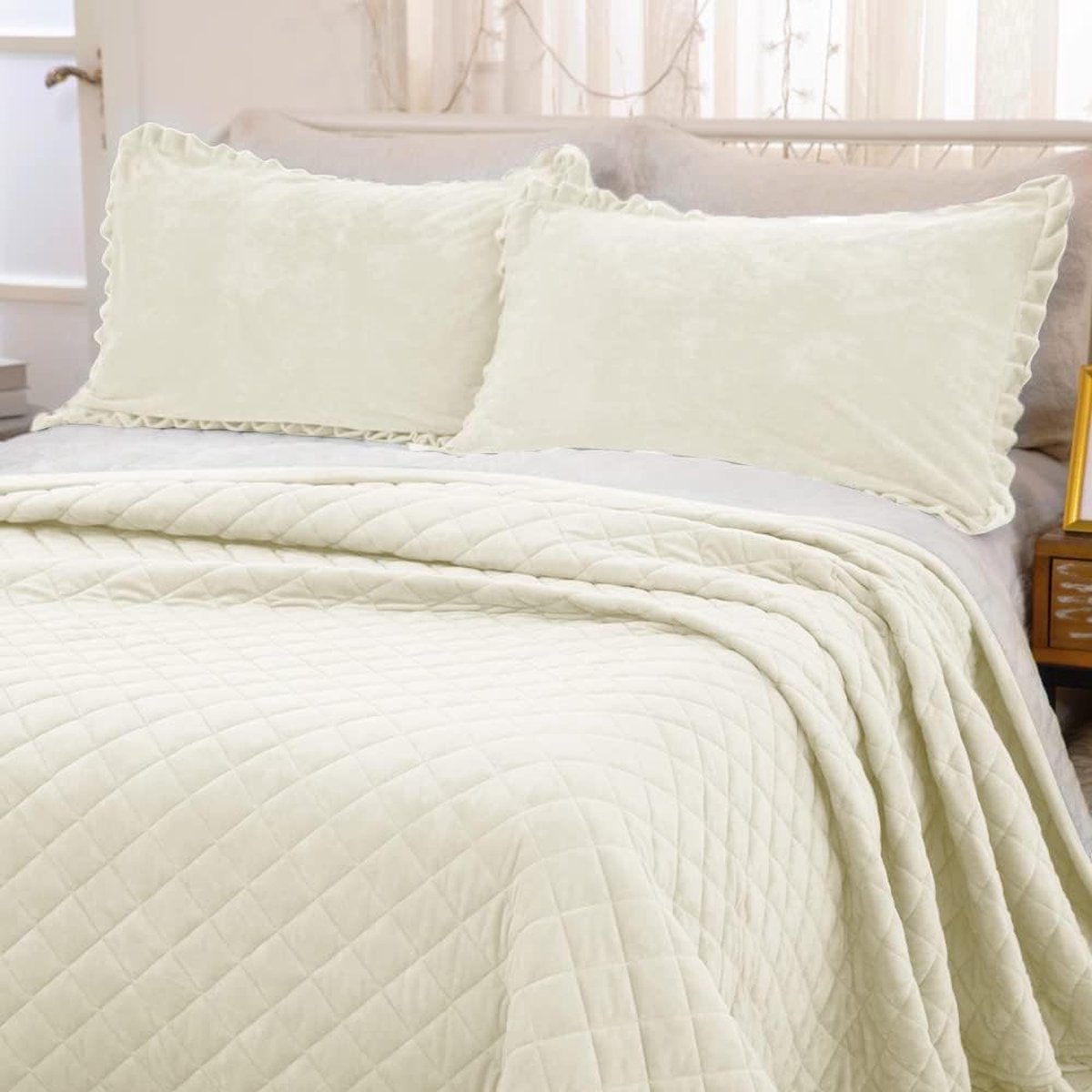 Gewatteerd sprei 260×260 Linnen Naturel | Landelijk en Sober Wonen Gewatteerd sprei 260×260 Linnen Naturel | Landelijk en Sober Wonen