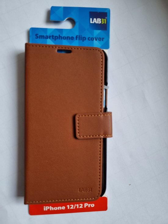 Iphone flip cover, type 12 en 12 pro, bruin