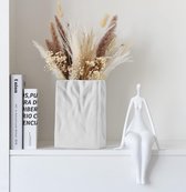 Beige crinkle papieren zak, keramische vaas, unieke vierkante brede mond, geperforeerde kleine vazen, minimalistische boho-vaas voor moderne trendy huis eetkamer tafel centerpiece decor