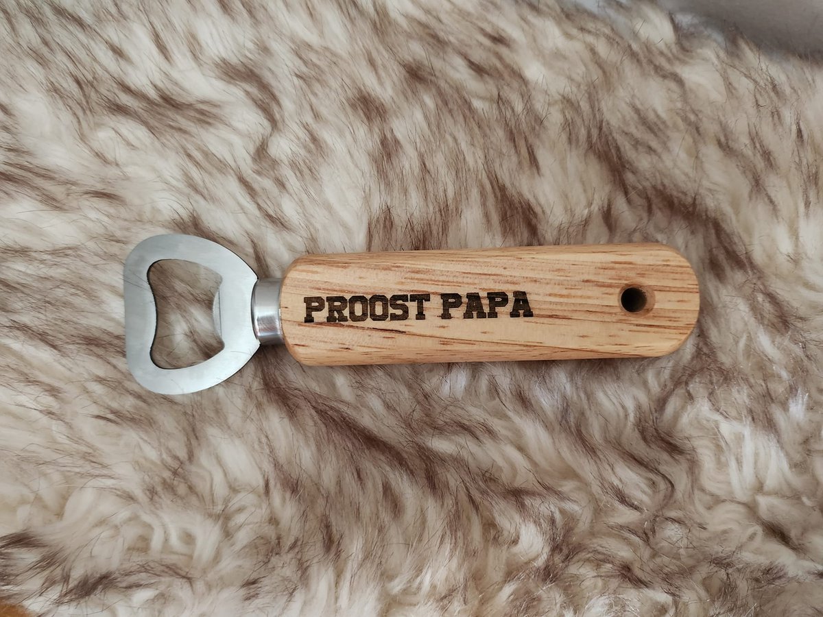 houten flesopener-bieropener-persoonlijk cadeau-naam-graveren-tekst-kerst-sint-verjaardag-vaderdag