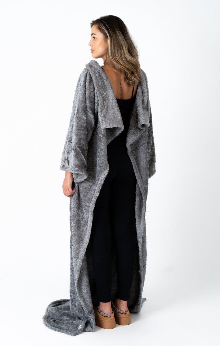 Fleece Deken met Mouwen - Plaid met Mouwen - Hoodie Deken - Hoodie Blanket - Huggle Hoodie - Snuggle Hoodie - Dekens - TV Deken - Grijs - Dames en Heren - Volwassenen - 180x130 cm - Noodpakket - Kerstcadeau - Snuggie Moment — cadeau in Wonen & Interieur - foto 3