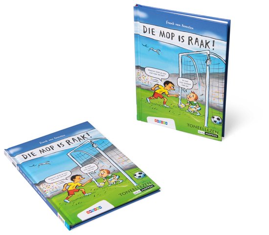 Twee versies van de boekcover 'Die mop is raak!' met een illustratie van voetballers.